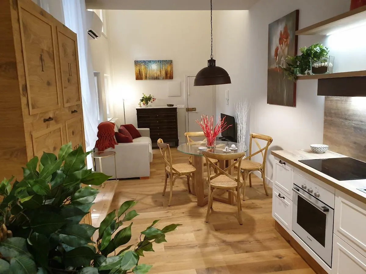 Four Elements Apartments Katania 0*,