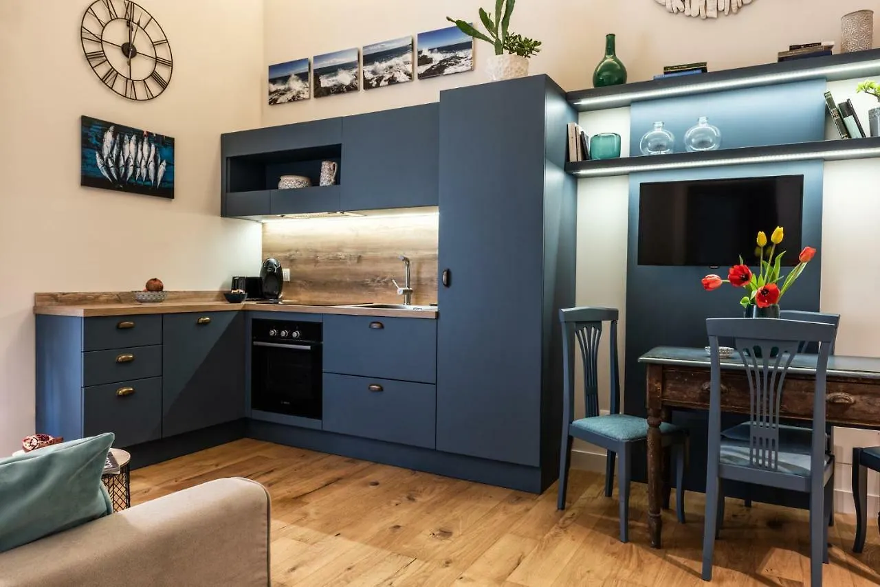 Four Elements Apartments Katania 0*,